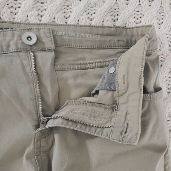 Tristan Wide Leg Modern Capri in Ombre Khaki Green- Size 10 - Picture 8 of 16